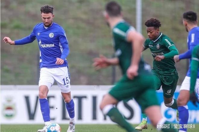 系统以紧密 系统以紧密